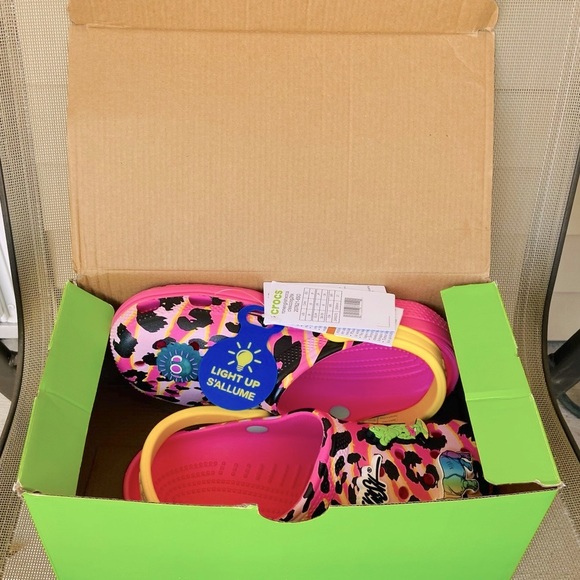 NWT CROCS 🦏Party Animal🐊 Sz-J6 Big Kids Shoes w/Non-Removable J-Bits Charms 1💡Up - Picture 9 of 16